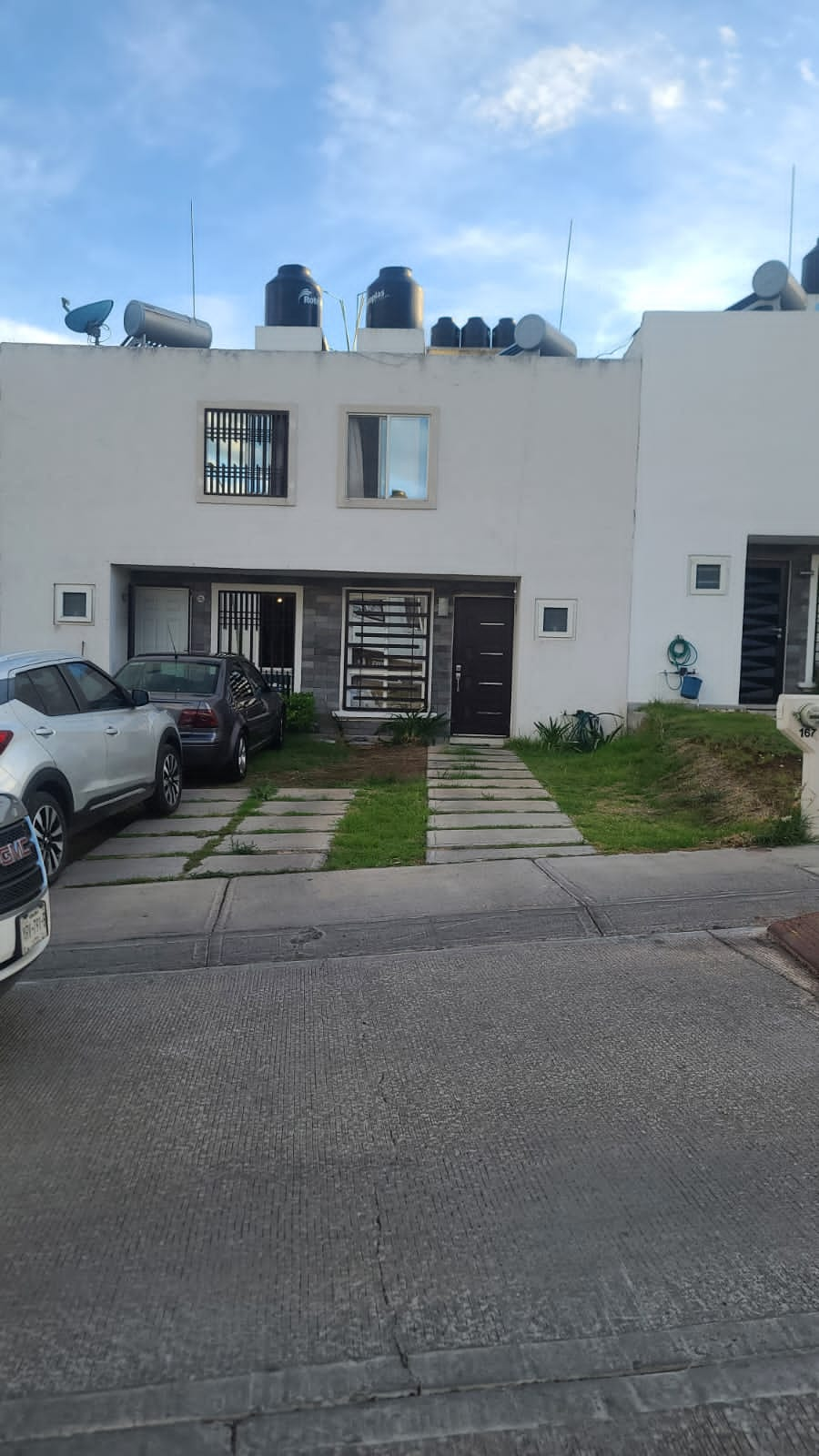 Casa en Venta Fraccionamiento Jardines de la Aldea (1)