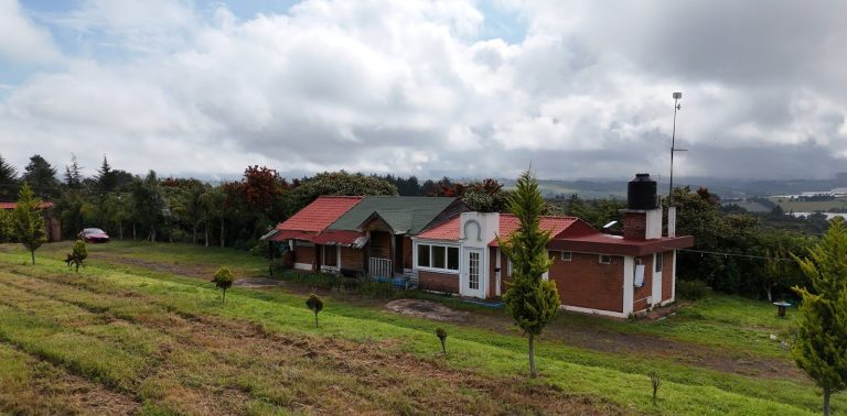 FACHADA CASA DE CAMPO