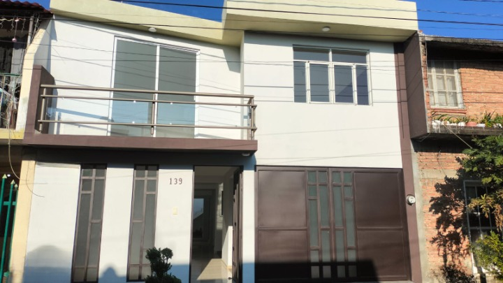 FACHADA CASA VENTA M INMUEBLES INMOBILIARIAS MORELIA